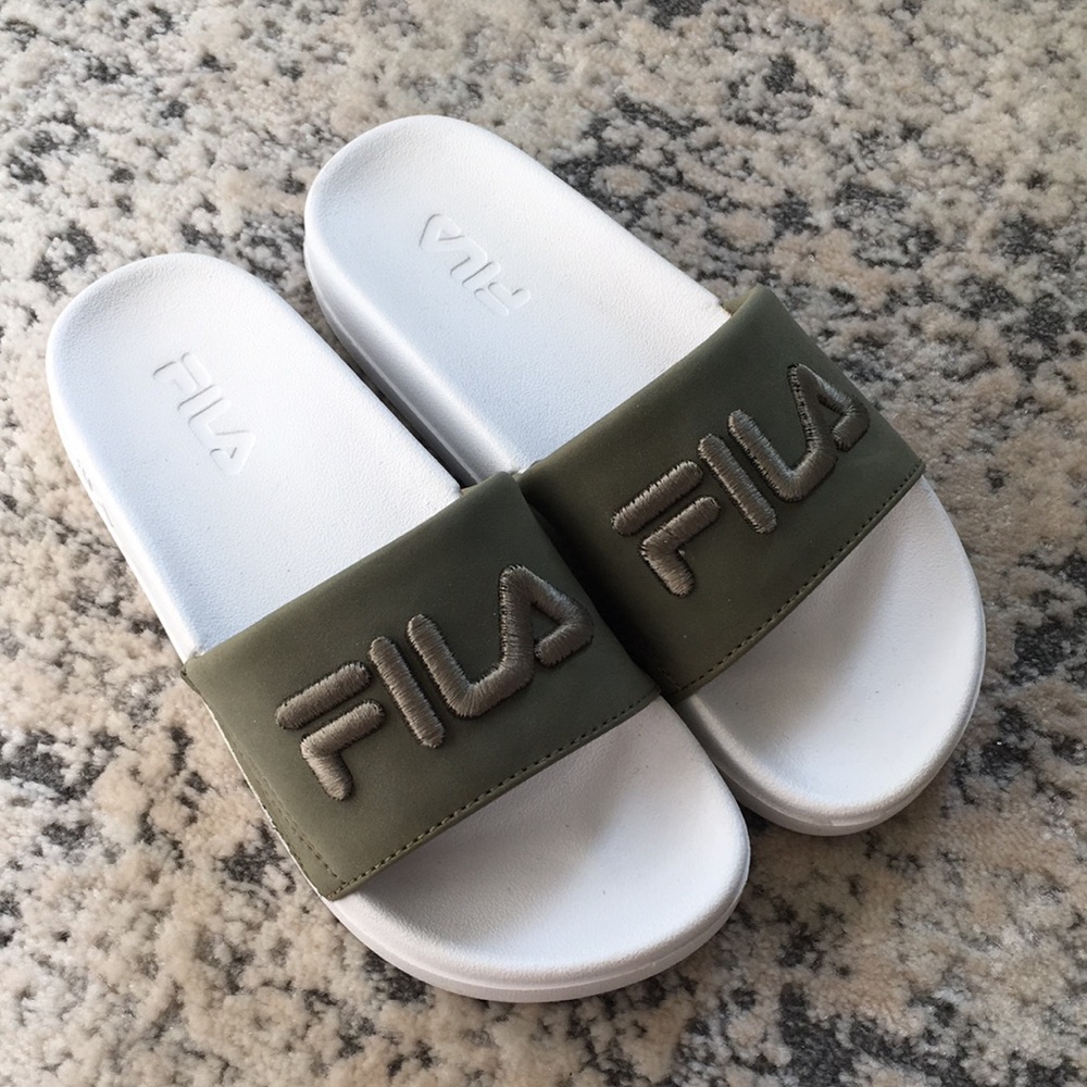 Fila Slides